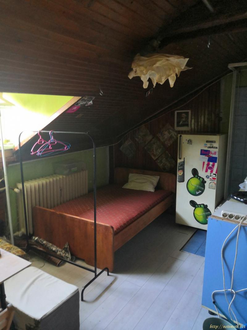 Оферта за недвижим имот с номер 19517: таван в София - Център в категория дава под наем - 14 м2 на цена 153 EUR - снимка номер 0 Снимка 0 на таван в София - Център в категория недвижими имоти дава под наем - 14 м2 на цена 153 EUR