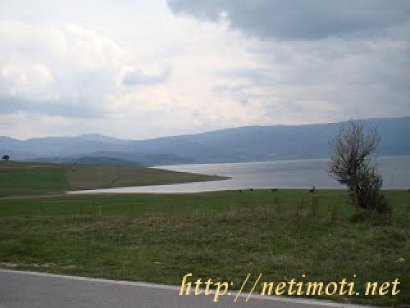 Снимка 2 на парцел в Пазарджик област - гр.Батак в категория недвижими имоти продава - 7832 м2 на цена  234960 EUR 