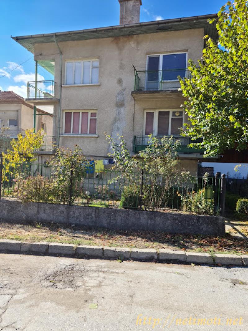 Снимка 6 на етаж в Смолян област -  в категория недвижими имоти продава - 350 м2 на цена  0 EUR 