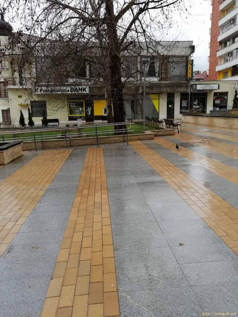 Снимка 4 на магазин в Велико Търново област - гр.Горна Оряховица в категория недвижими имоти дава под наем - 173 м2 на цена  0 EUR 