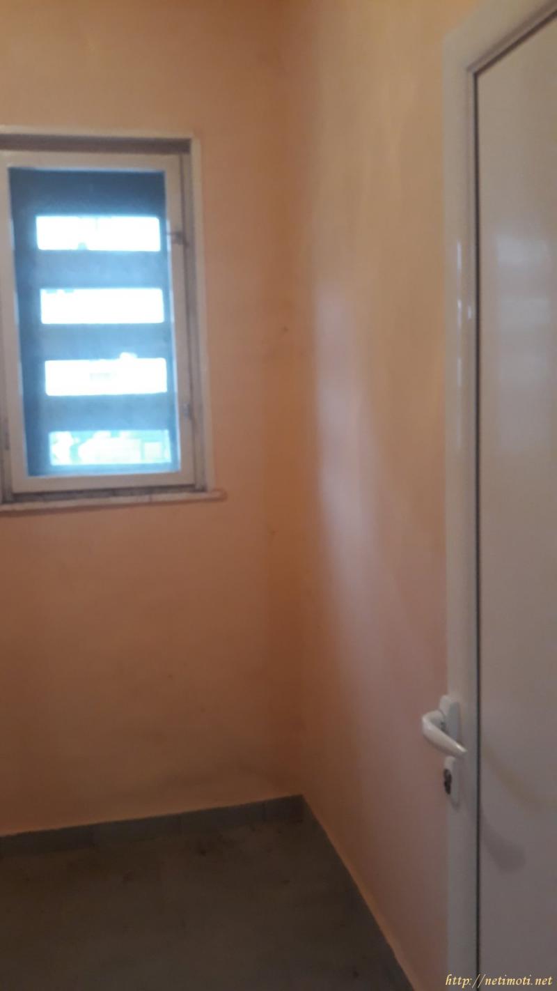 Оферта за недвижим имот с номер 20034: кабинет в Варна - Център в категория дава под наем - 5 м2 на цена 0 EUR - снимка номер 1 Снимка 1 на кабинет в Варна - Център в категория недвижими имоти дава под наем - 5 м2 на цена 0 EUR