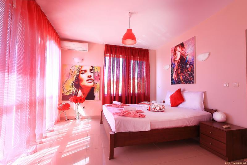 Снимка 7 на вила в Добрич област - гр.Балчик в категория недвижими имоти продава - 465 м2 на цена  280000 EUR 