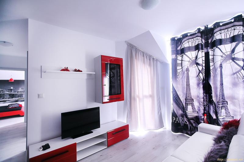 снимка на тристаен апартамент в Добрич област гр.Балчик