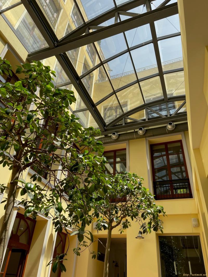 снимка на едностаен апартамент в София Център