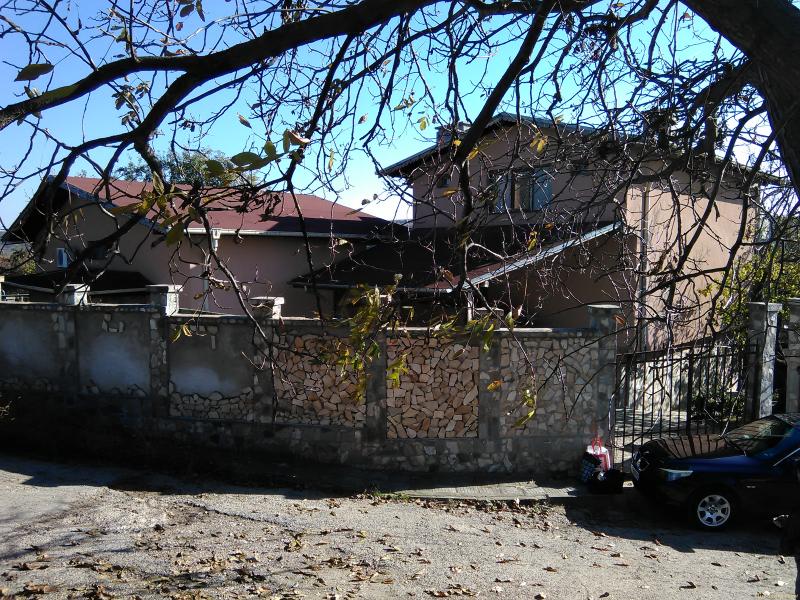 Снимка 0 на къща в Велико Търново област - с.Царевец в категория недвижими имоти продава - 315 м2 на цена  87000 EUR 