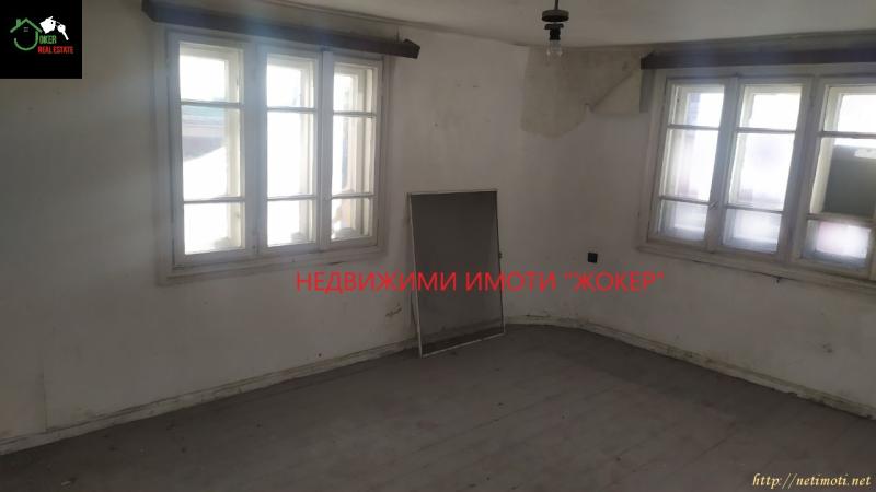 снимка на многостаен апартамент в Велико Търново Център