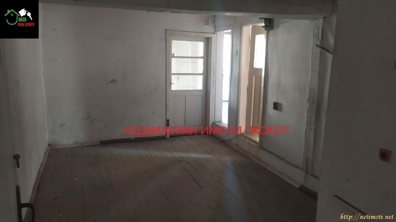 Снимка 1 на многостаен апартамент в Велико Търново - Център в категория недвижими имоти продава - 75 м2 на цена  95000 EUR 