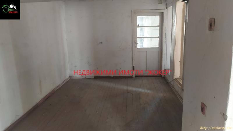 Снимка 8 на многостаен апартамент в Велико Търново - Център в категория недвижими имоти продава - 75 м2 на цена  95000 EUR 