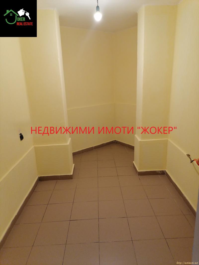 Оферта за недвижим имот с номер 21143: магазин в Велико Търново - Център в категория продава - 60 м2 на цена 69000 EUR - снимка номер 3 Снимка 3 на магазин в Велико Търново - Център в категория недвижими имоти продава - 60 м2 на цена 69000 EUR