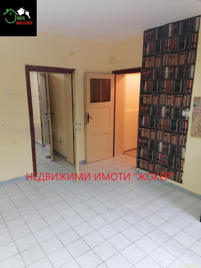 Оферта за недвижим имот с номер 21143: магазин в Велико Търново - Център в категория продава - 60 м2 на цена 69000 EUR - снимка номер 7 Снимка 7 на магазин в Велико Търново - Център в категория недвижими имоти продава - 60 м2 на цена 69000 EUR