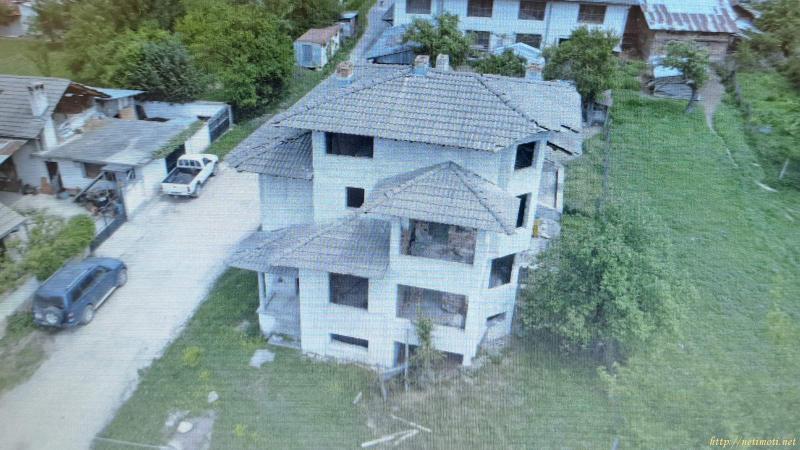 Оферта за недвижим имот с номер 20621: къща в Ловеч област - с.Орешак в категория продава - 300 м2 на цена 90000 EUR - снимка номер 5 Снимка 5 на къща в Ловеч област - с.Орешак в категория недвижими имоти продава - 300 м2 на цена 90000 EUR