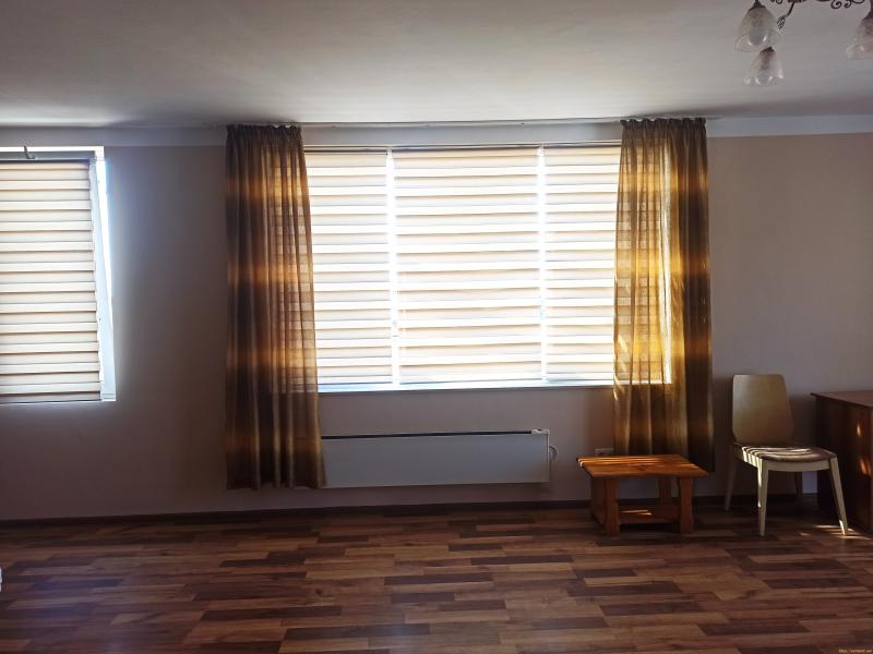 Оферта за недвижим имот с номер 20645: двустаен апартамент в Благоевград област - гр.Разлог в категория продава - 98 м2 на цена 80000 EUR - снимка номер 1 Снимка 1 на двустаен апартамент в Благоевград област - гр.Разлог в категория недвижими имоти продава - 98 м2 на цена 80000 EUR