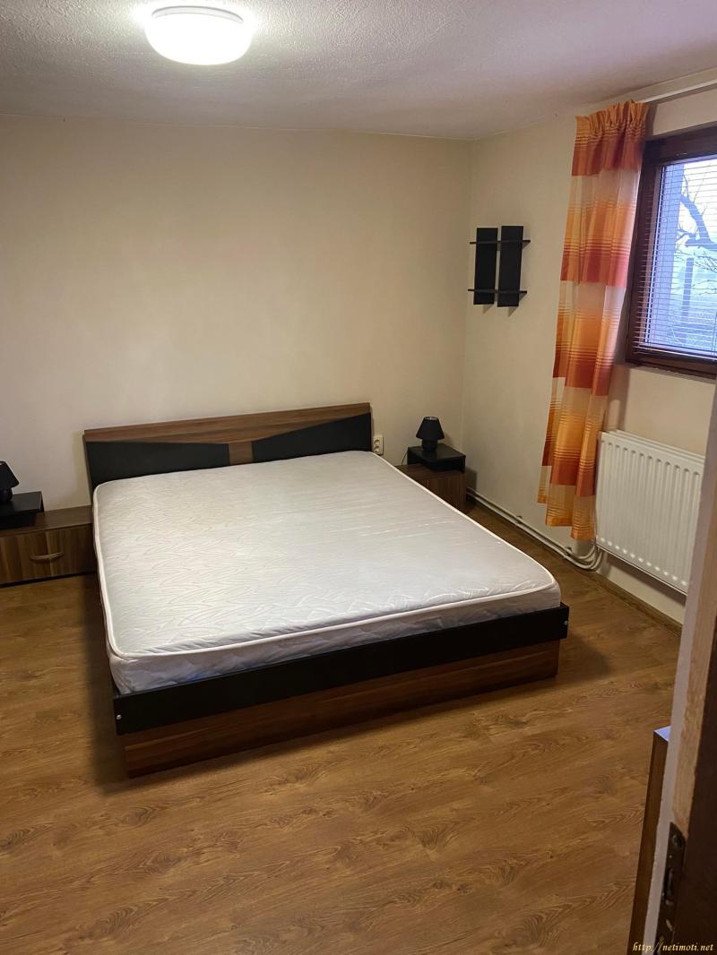 Снимка 4 на къща в Пазарджик област - с.Добровница в категория недвижими имоти продава - 580 м2 на цена  120000 EUR 