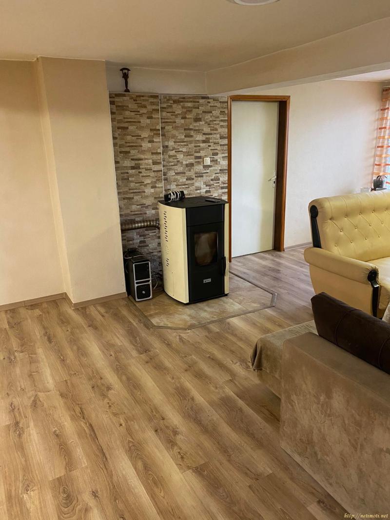 Снимка 8 на къща в Пазарджик област - с.Добровница в категория недвижими имоти продава - 580 м2 на цена  120000 EUR 