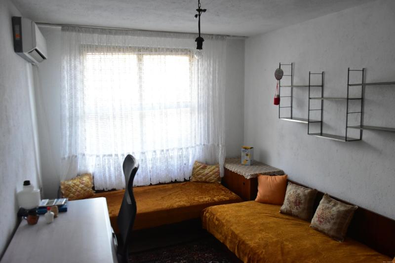 Оферта за недвижим имот с номер 20785: къща в Пловдив област - гр.Първомай в категория продава - 260 м2 на цена 112484 EUR - снимка номер 4 Снимка 4 на къща в Пловдив област - гр.Първомай в категория недвижими имоти продава - 260 м2 на цена 112484 EUR