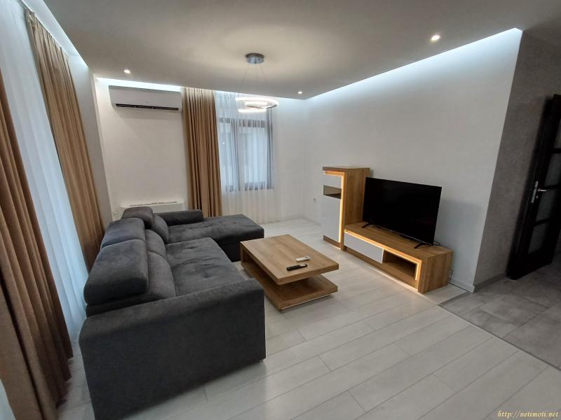 Оферта за недвижим имот с номер 20846: тристаен апартамент в София - Симеоново в категория дава под наем - 115 м2 на цена 990 EUR - снимка номер 1 Снимка 1 на тристаен апартамент в София - Симеоново в категория недвижими имоти дава под наем - 115 м2 на цена 990 EUR