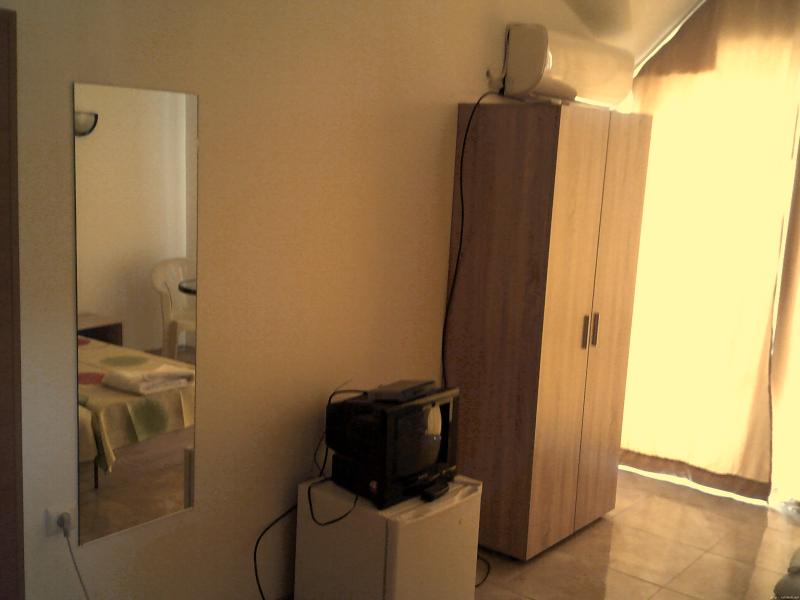 Снимка 5 на къща в Бургас област - с.Равда в категория недвижими имоти продава - 545 м2 на цена  600000 EUR 