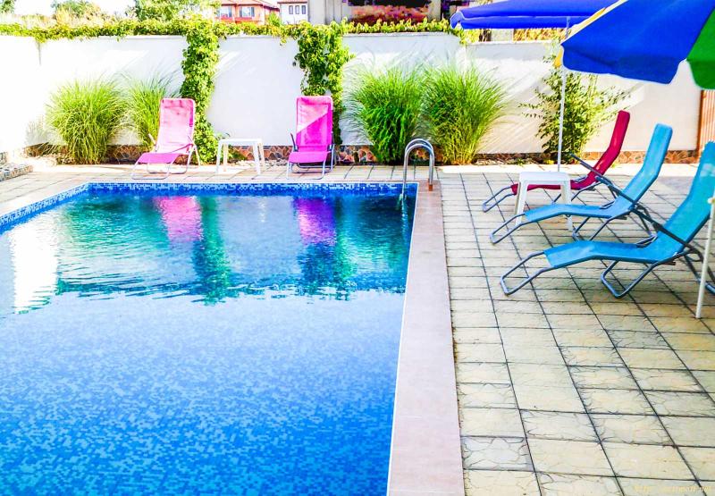 Оферта за недвижим имот с номер 20934: къща в Бургас област - с.Равда в категория продава - 545 м2 на цена 600000 EUR - снимка номер 2 Снимка 2 на къща в Бургас област - с.Равда в категория недвижими имоти продава - 545 м2 на цена 600000 EUR