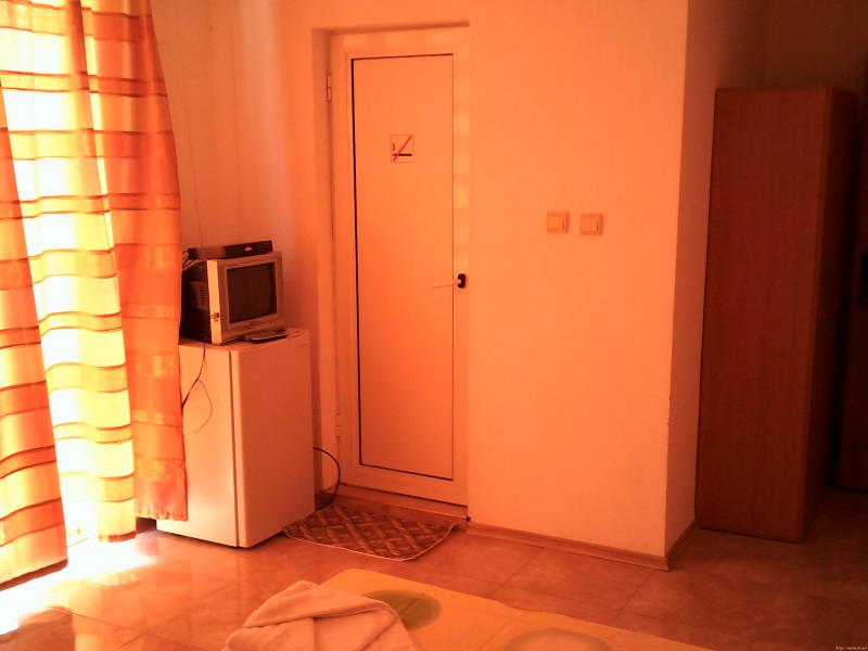 Оферта за недвижим имот с номер 20934: къща в Бургас област - с.Равда в категория продава - 545 м2 на цена 600000 EUR - снимка номер 6 Снимка 6 на къща в Бургас област - с.Равда в категория недвижими имоти продава - 545 м2 на цена 600000 EUR