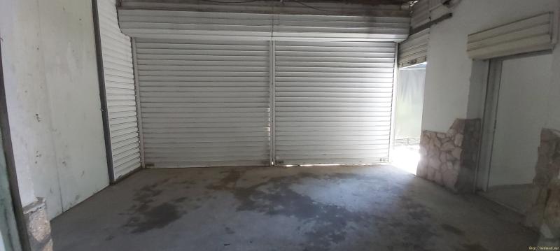 Снимка 1 на склад в Пловдив - Индустриална зона - Север в категория недвижими имоти дава под наем - 84 м2 на цена  256 EUR 