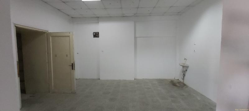 Снимка 2 на склад в Пловдив - Индустриална зона - Север в категория недвижими имоти дава под наем - 84 м2 на цена  256 EUR 