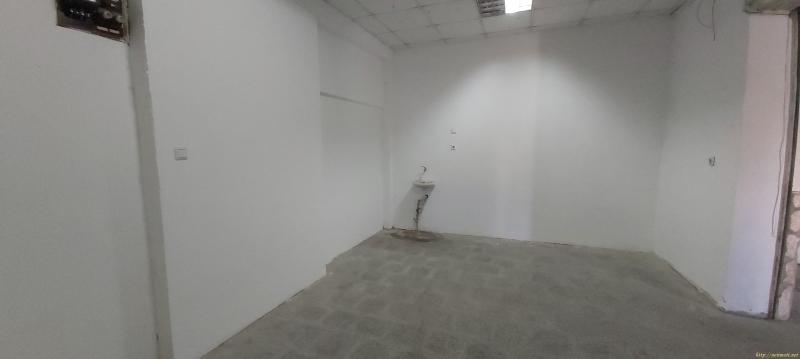 Снимка 3 на склад в Пловдив - Индустриална зона - Север в категория недвижими имоти дава под наем - 84 м2 на цена  256 EUR 