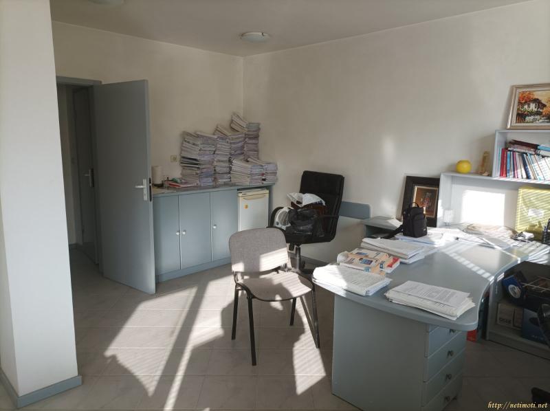 Оферта за недвижим имот с номер 21144: офис в Шумен - Център в категория продава - 43 м2 на цена 68002 EUR - снимка номер 4 Снимка 4 на офис в Шумен - Център в категория недвижими имоти продава - 43 м2 на цена 68002 EUR